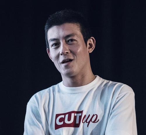 赏析Marc Jacobs波点连衣裙 领悟浪人时尚的魅力